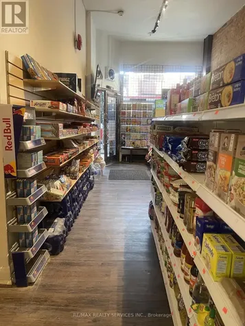 2739 Dundas Street West Toronto (junction Area) ON M6P 1Y1