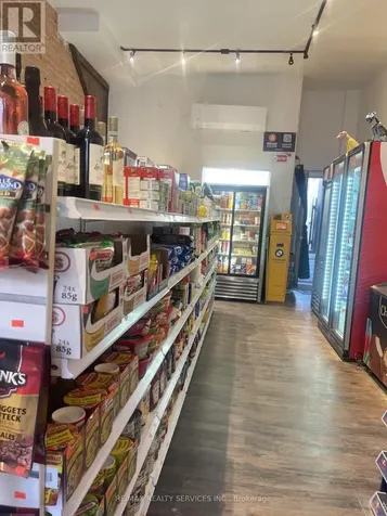 2739 Dundas Street West Toronto (junction Area) ON M6P 1Y1