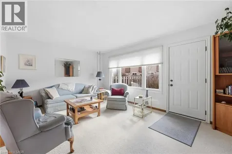 299 Limeridge Ridge West Hamilton ON L9C 2V4