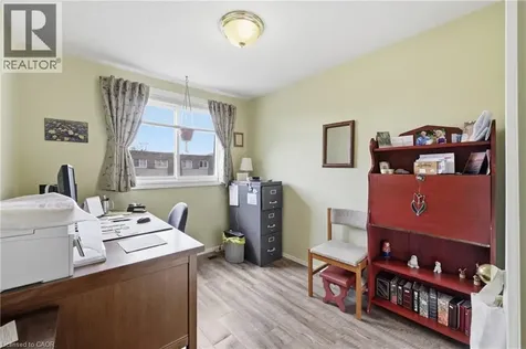 299 Limeridge Ridge West Hamilton ON L9C 2V4
