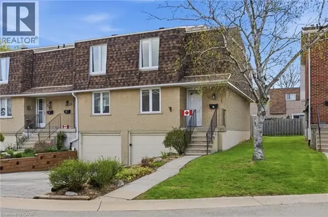 299 Limeridge Ridge West Hamilton ON L9C 2V4