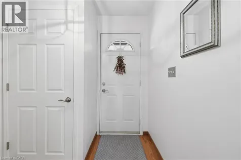 299 Limeridge Ridge West Hamilton ON L9C 2V4