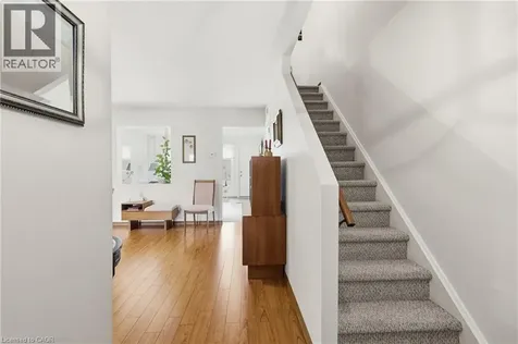 299 Limeridge Ridge West Hamilton ON L9C 2V4