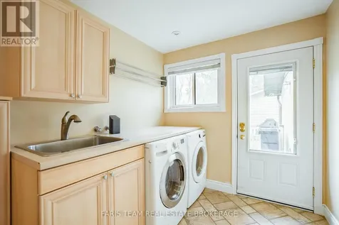 21 Poplar Crescent Oro-medonte ON L0L 1T0