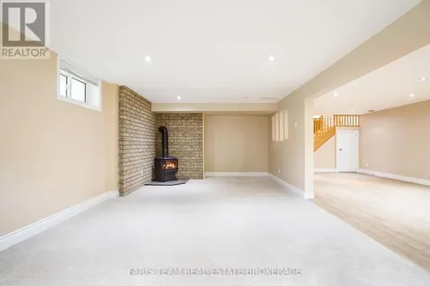 21 Poplar Crescent Oro-medonte ON L0L 1T0