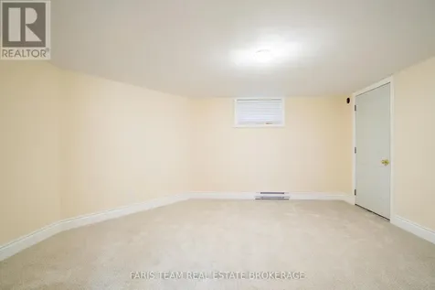 21 Poplar Crescent Oro-medonte ON L0L 1T0