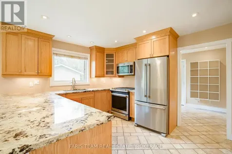 21 Poplar Crescent Oro-medonte ON L0L 1T0