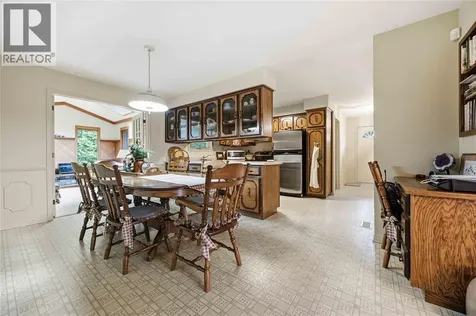 632 Esser Crescent Sarnia ON N7S 5J2