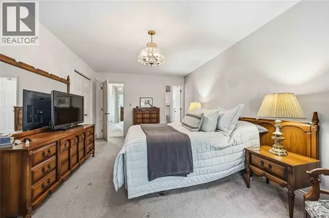 632 Esser Crescent Sarnia ON N7S 5J2