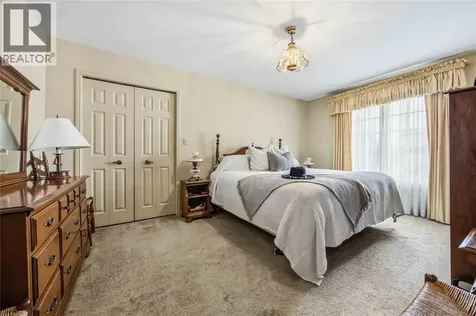 632 Esser Crescent Sarnia ON N7S 5J2