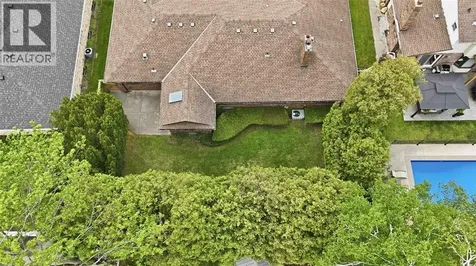 632 Esser Crescent Sarnia ON N7S 5J2