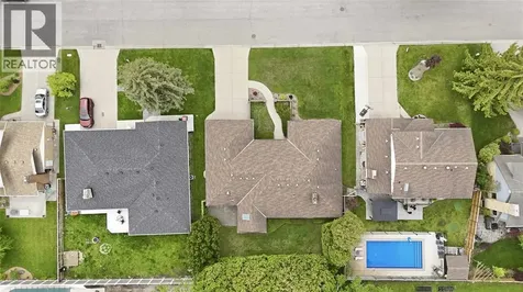 632 Esser Crescent Sarnia ON N7S 5J2