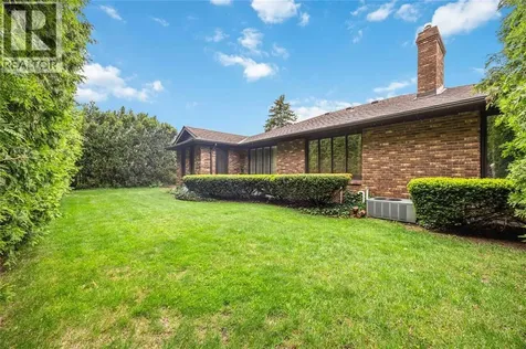 632 Esser Crescent Sarnia ON N7S 5J2