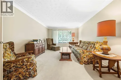632 Esser Crescent Sarnia ON N7S 5J2