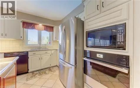 97 Manitoulin Crescent Kitchener ON N2A 3H5