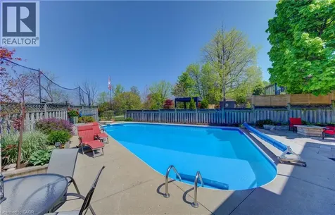 97 Manitoulin Crescent Kitchener ON N2A 3H5