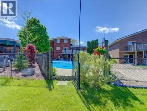 97 Manitoulin Crescent Kitchener ON N2A 3H5