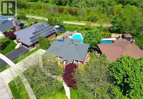 97 Manitoulin Crescent Kitchener ON N2A 3H5