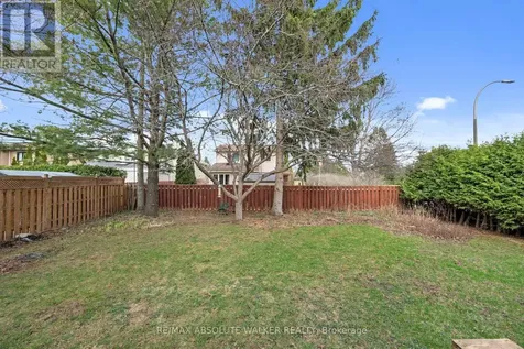 1849 Montereau Avenue Ottawa ON K1C 5X5