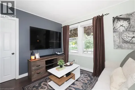 1 Forbes Street Cambridge ON N3C 2E1