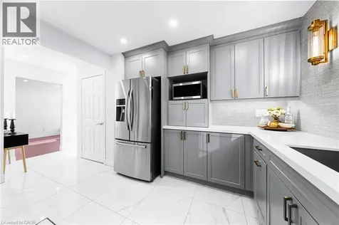 46 Novoco Drive Hamilton ON L9C 7E8