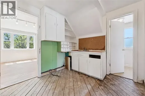288 Margaret Avenue Kitchener ON N2H 4J7