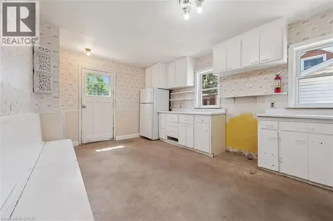 288 Margaret Avenue Kitchener ON N2H 4J7