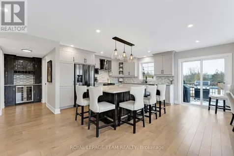 114 Charles Holden Avenue Merrickville-wolford ON K0G 1N0