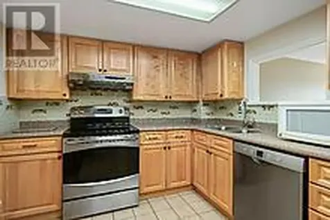 50 Market St Street Gananoque ON K7G 2M3