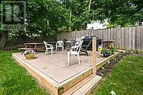 50 Market St Street Gananoque ON K7G 2M3
