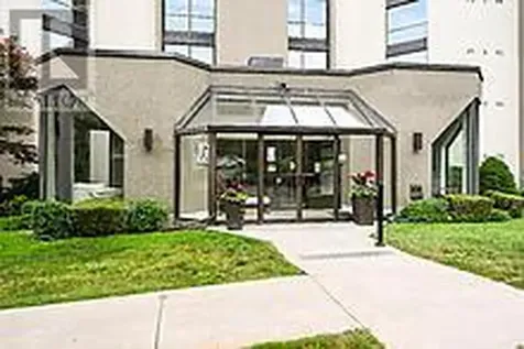 50 Market St Street Gananoque ON K7G 2M3