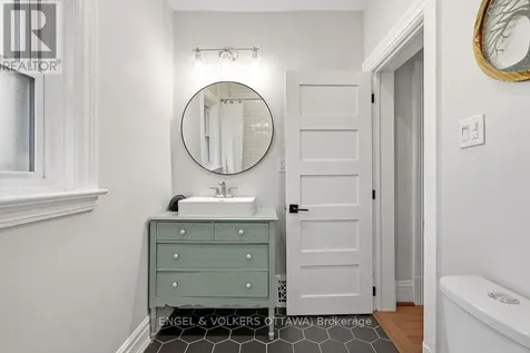 475 Kent Street Ottawa ON K2P 2B6