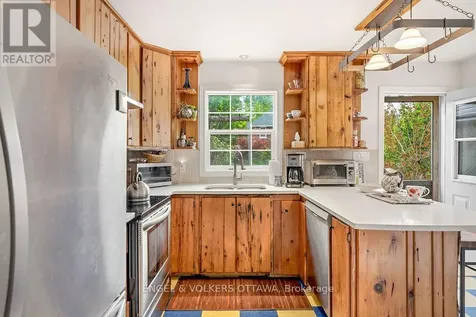 94 Hopewell Avenue Ottawa ON K1S 2Z1