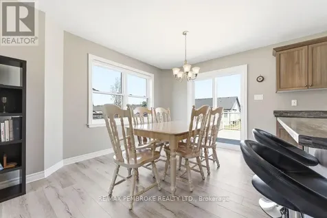 46 Dustin Drive Petawawa ON K8H 0G2