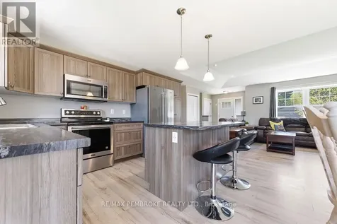 46 Dustin Drive Petawawa ON K8H 0G2
