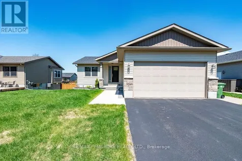 46 Dustin Drive Petawawa ON K8H 0G2