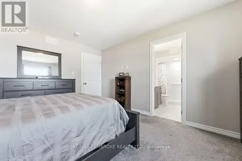 46 Dustin Drive Petawawa ON K8H 0G2