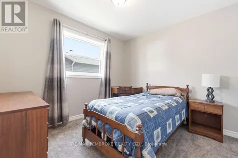 46 Dustin Drive Petawawa ON K8H 0G2