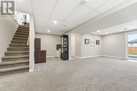 46 Dustin Drive Petawawa ON K8H 0G2