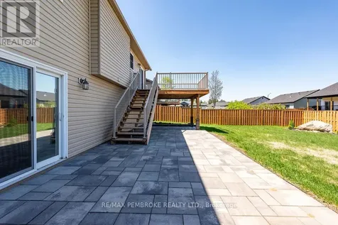 46 Dustin Drive Petawawa ON K8H 0G2
