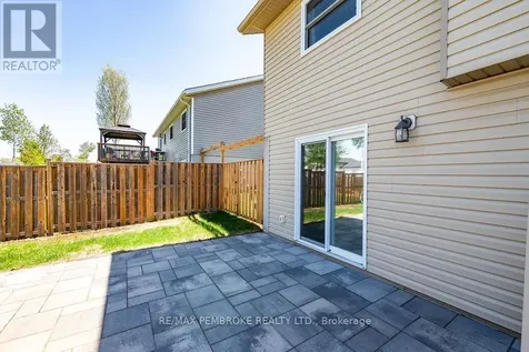 46 Dustin Drive Petawawa ON K8H 0G2