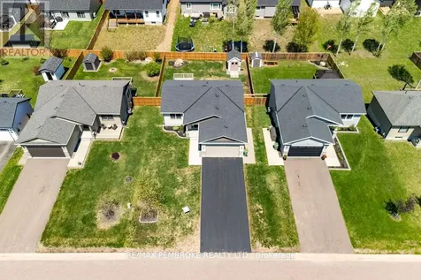 46 Dustin Drive Petawawa ON K8H 0G2