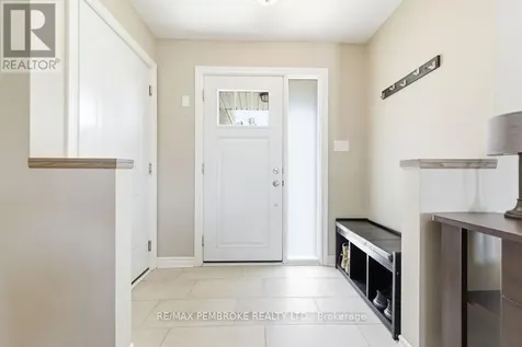 46 Dustin Drive Petawawa ON K8H 0G2