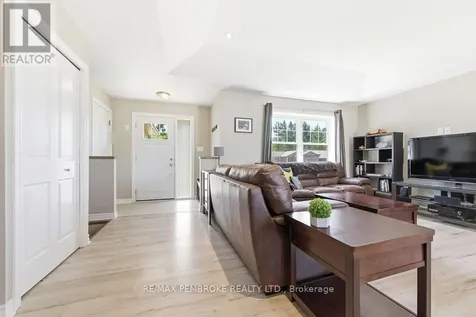 46 Dustin Drive Petawawa ON K8H 0G2