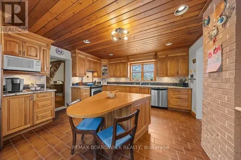 2464 Scrivens Drive Ottawa ON K0A 2P0