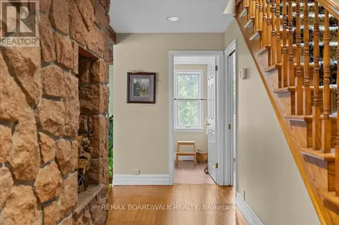 2464 Scrivens Drive Ottawa ON K0A 2P0