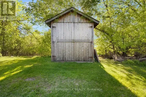 2464 Scrivens Drive Ottawa ON K0A 2P0