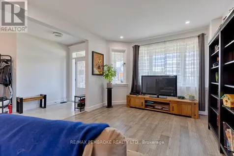 5 Drew Street Petawawa ON K8H 0G7