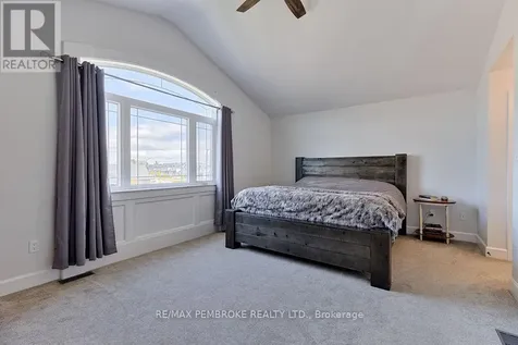 5 Drew Street Petawawa ON K8H 0G7