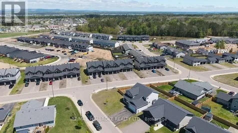 5 Drew Street Petawawa ON K8H 0G7